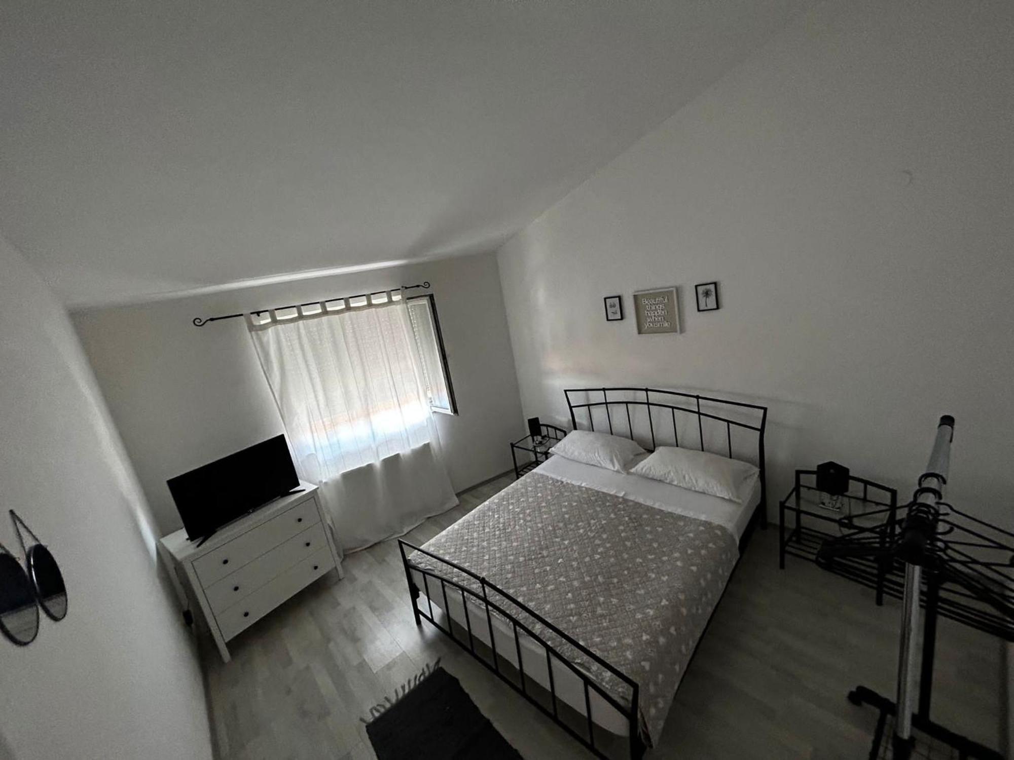Apartments Petrovic Pirovac Room photo