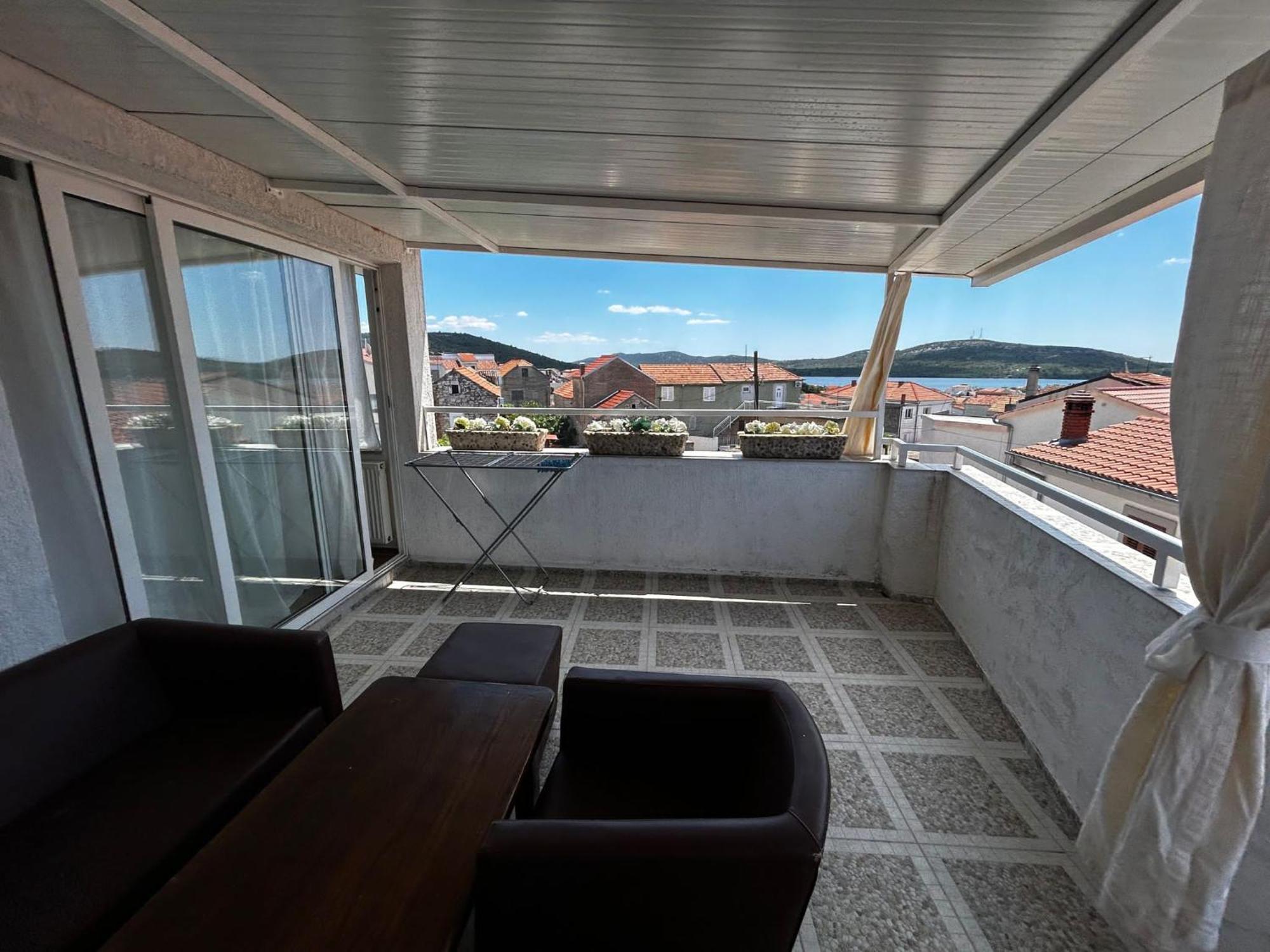 Apartments Petrovic Pirovac Exterior photo